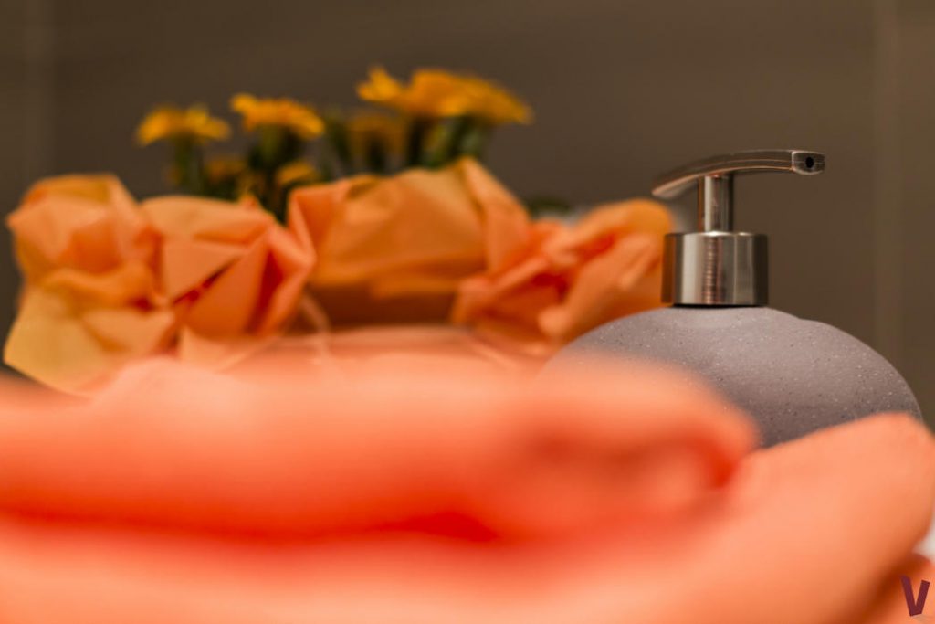 Dettaglio accessori bagno Milano Monochic